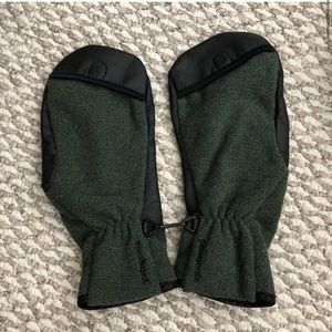 Patagonia mittens